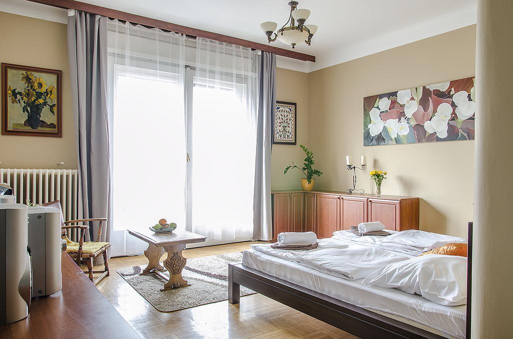 Danube Pest-Side Apartment บูดาเปสต์ ภายนอก รูปภาพ