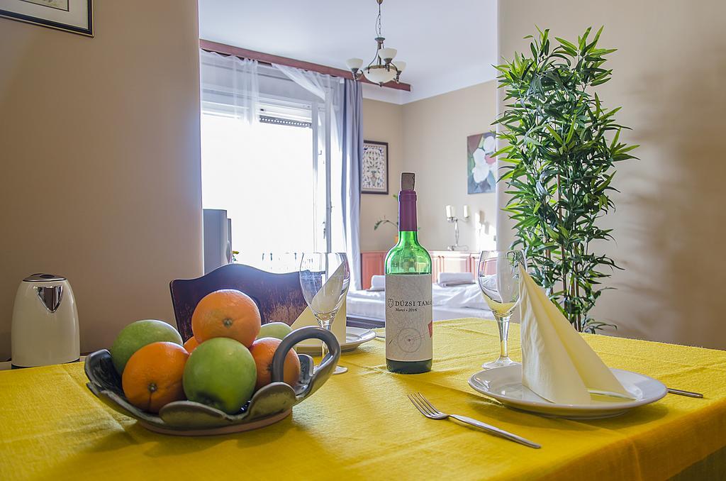 Danube Pest-Side Apartment บูดาเปสต์ ภายนอก รูปภาพ