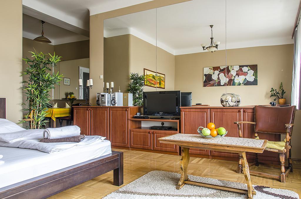 Danube Pest-Side Apartment บูดาเปสต์ ภายนอก รูปภาพ