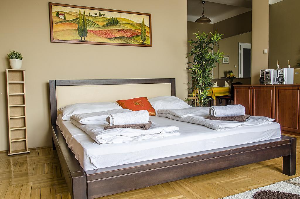 Danube Pest-Side Apartment บูดาเปสต์ ภายนอก รูปภาพ